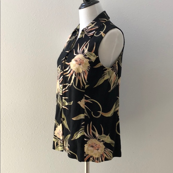 hilo hattie collared button down top - Picture 2 of 6